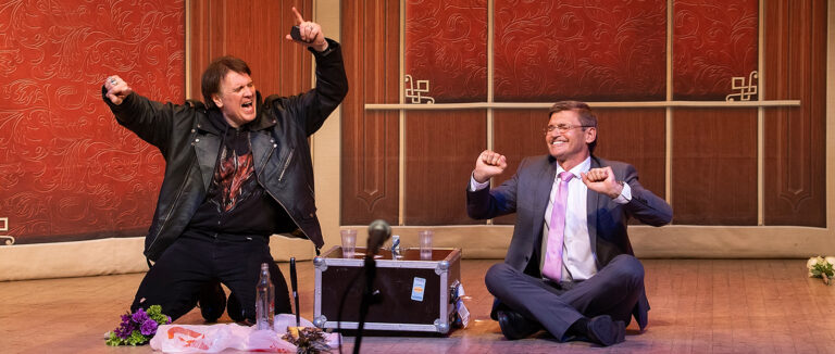 Двое в лифте, не считая текилы