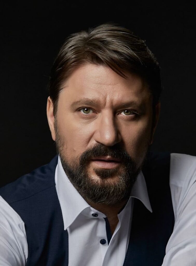 Виктор Логинов