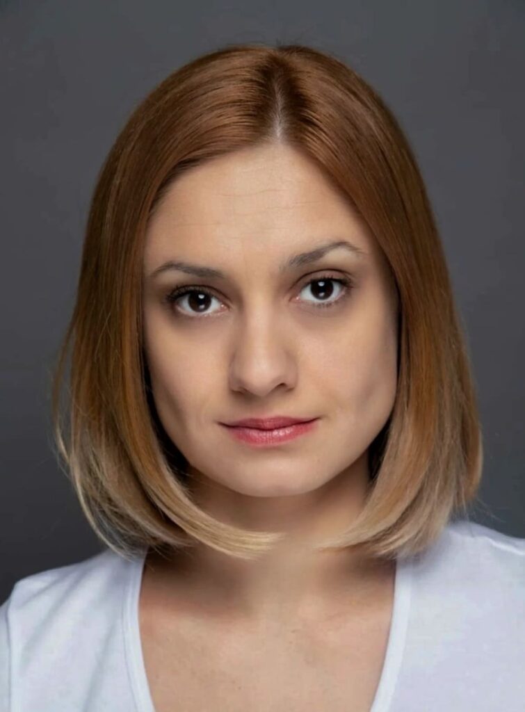 Карина Мишулина